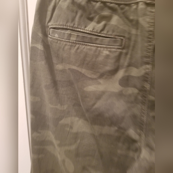 Aero Cameo Sweatpants - Picture 8 of 15